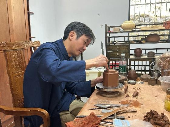 云阳蔈草镇：茶香绕古窑非遗小镇迎客来