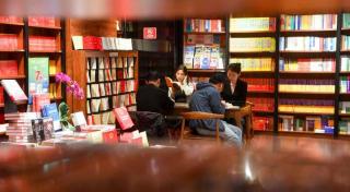 九龙坡区书香满城 全民阅读点亮春日