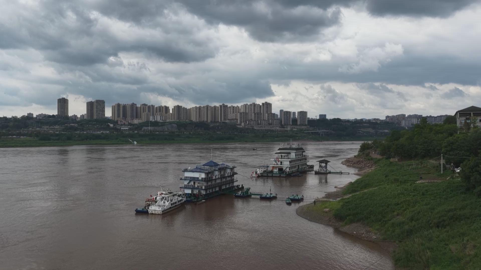 长江巴南段迎“桃花汛”海事部门提醒船舶谨慎航行