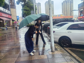 区人大代表走访张坪社区 助力解决照明难题