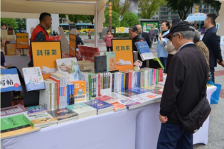 共赴书香之约，阅见生活美好 2026年“书香九龙”文化市集活动点燃全民阅读热情