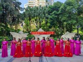 彩云湖社区：居民欢聚一堂 邻里同乐颂劳动