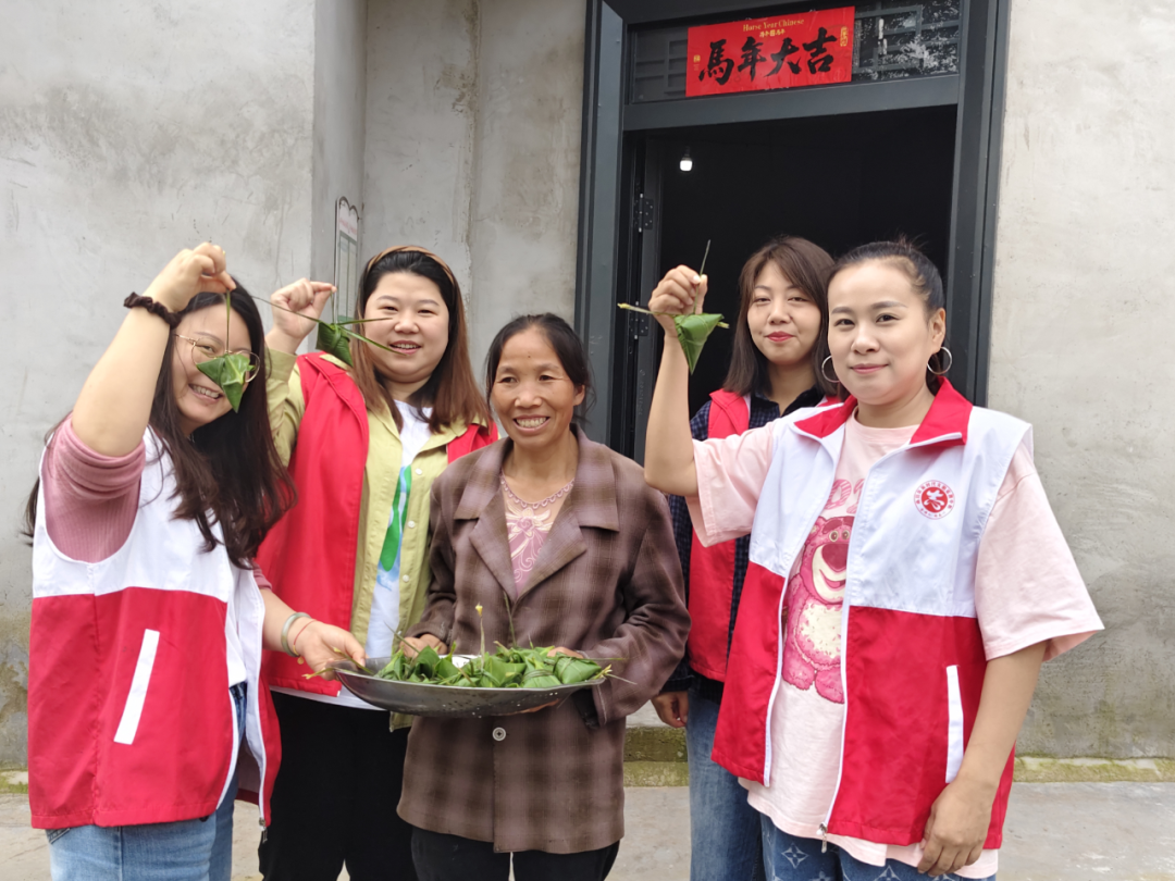 【志愿服务】西城街道东方红社区：浓情端午聚民心，结对帮扶暖人心