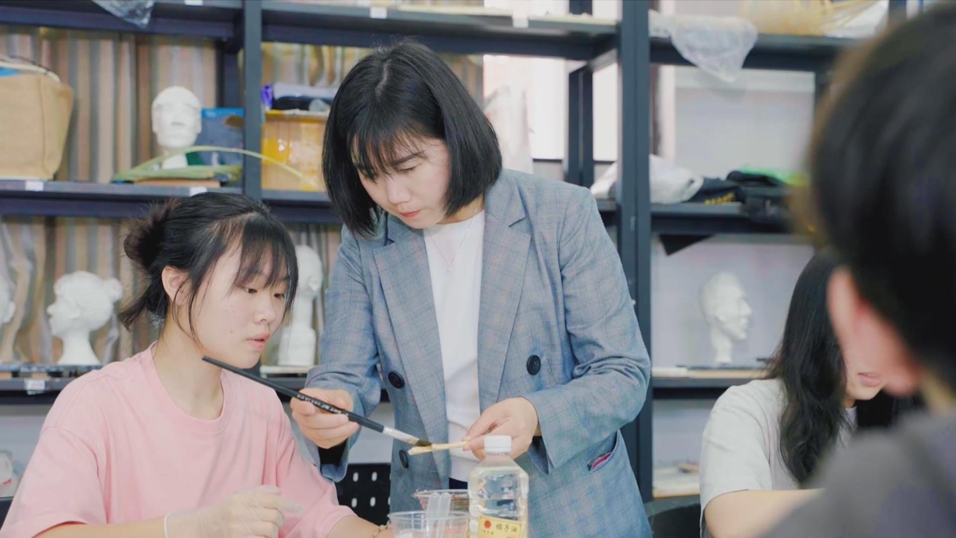 赵艺粼：匠心育人 漆彩芳华
