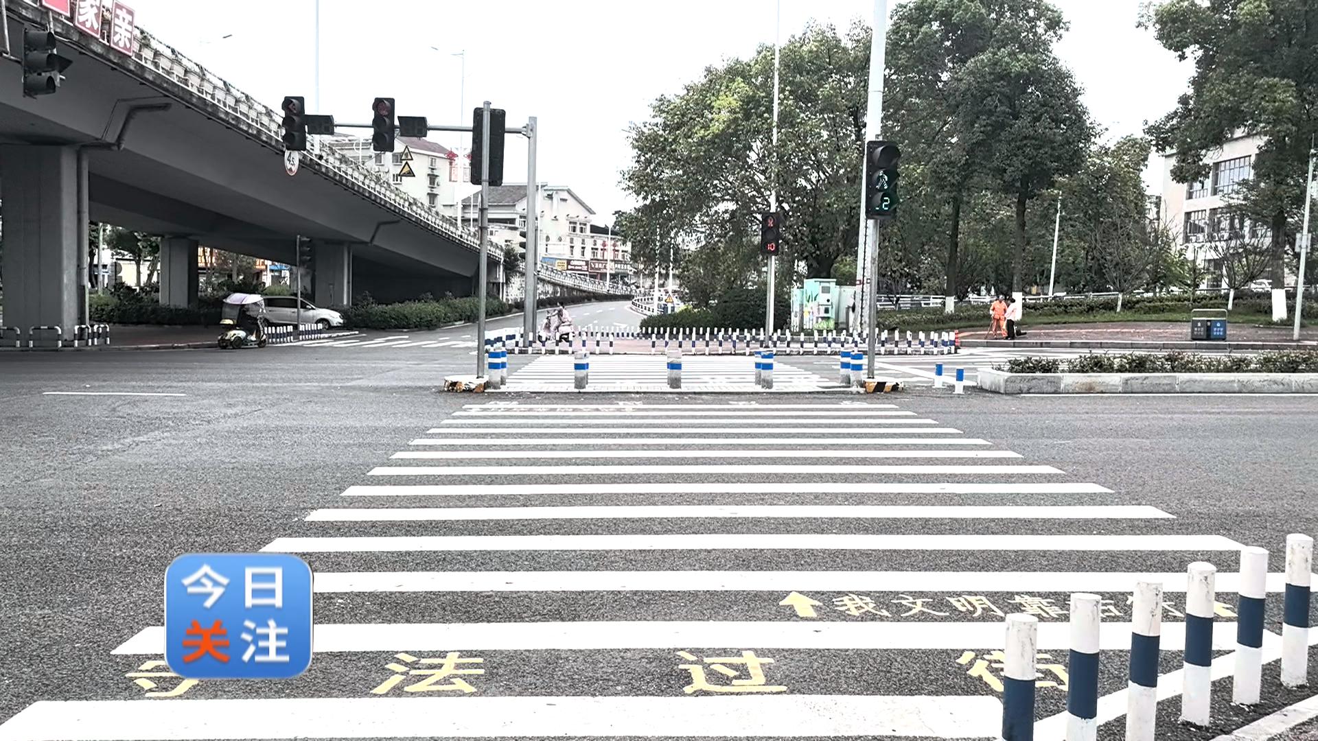 今日关注：立交复杂行人“迷” 引导补位不容缓