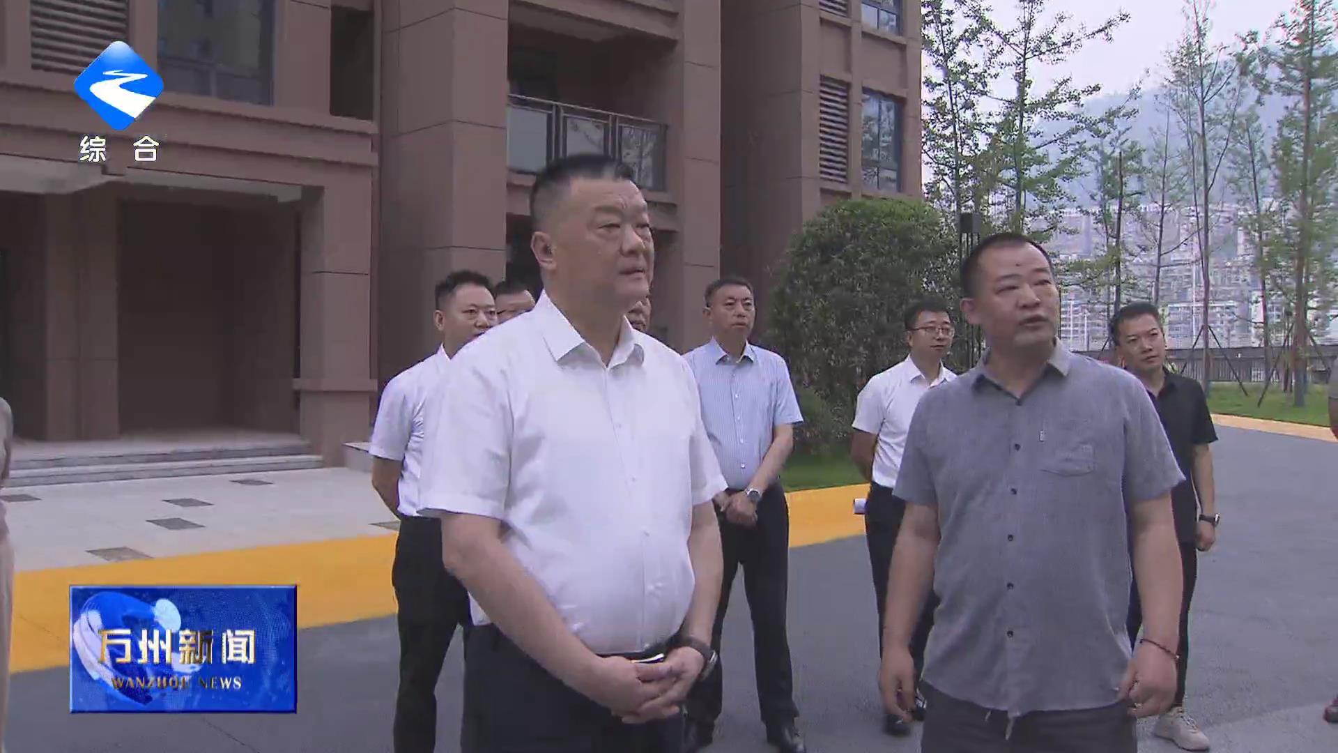 李庆在公开接访群众时强调 全心全意为群众办实事解难题 以解决问题的实际成效造福于民取信于民